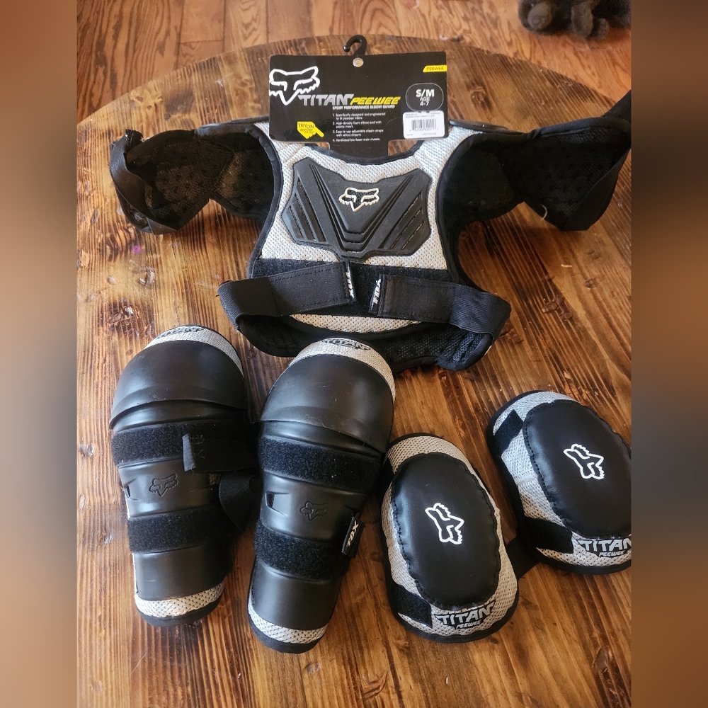Fox peewee titan motocross gear